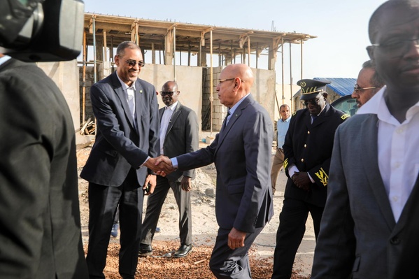Taazour : Le Président de la République effectue une visite de terrain dans plusieurs écoles en construction dans les wilayas de Nouakchott