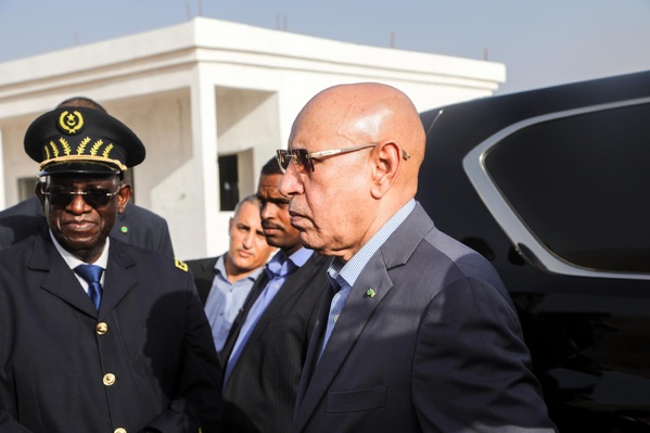 Taazour : Le Président de la République effectue une visite de terrain dans plusieurs écoles en construction dans les wilayas de Nouakchott