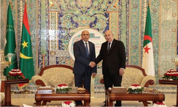 Le Président de la République se réunit à huis-clos avec son homologue algérien Le Président de la République se réunit à huis-clos avec son homologue algérien