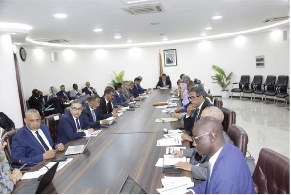 Le Premier ministre préside la réunion périodique du Comité ministériel chargé du suivi des grands projets Le Premier ministre préside la réunion périodique du Comité ministériel chargé du suivi des grands projets