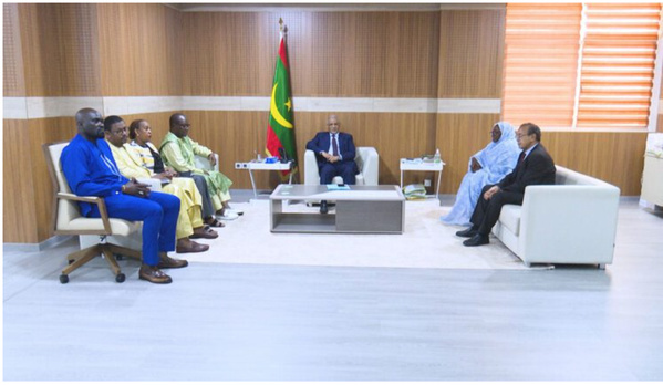 Le Président de l’Assemblée Nationale reçoit une délégation de l’Union Africaine Le Président de l’Assemblée Nationale reçoit une délégation de l’Union Africaine