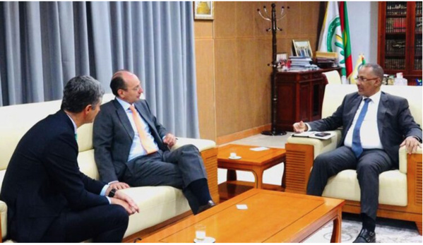 Le président de L’Union nationale du patronat mauritanien reçoit l’ambassadeur d’Espagne et discute du renforcement de la coopération économique