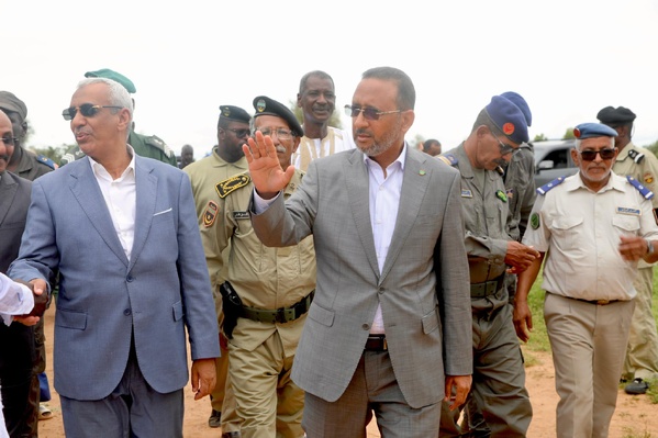 Taazour au Gorgol : Le Délégué général de la Solidarité s’enquiert de la situation des citoyens victimes des inondations à Tifoundé Civé Taazour au Gorgol : Le Délégué général de la Solidarité s’enquiert de la situation des citoyens victimes des inondations à Tifoundé Civé