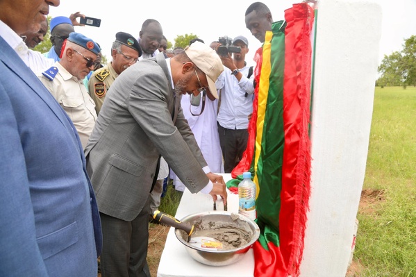 Taazour au Gorgol : Le Délégué général de la Solidarité s’enquiert de la situation des citoyens victimes des inondations à Tifoundé Civé Taazour au Gorgol : Le Délégué général de la Solidarité s’enquiert de la situation des citoyens victimes des inondations à Tifoundé Civé