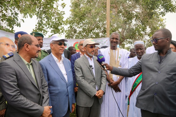 Taazour au Gorgol : Le Délégué général de la Solidarité s’enquiert de la situation des citoyens victimes des inondations à Tifoundé Civé Taazour au Gorgol : Le Délégué général de la Solidarité s’enquiert de la situation des citoyens victimes des inondations à Tifoundé Civé