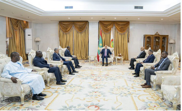 Le Président de la République reçoit le Directeur Général de l’Agence pour la Sécurité de la Navigation Aérienne en Afrique et à Madagascar Le Président de la République reçoit le Directeur Général de l’Agence pour la Sécurité de la Navigation Aérienne en Afrique et à Madagascar