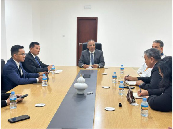 Le président de l’Union nationale du patronat mauritanien rencontre l’ambassadeur d’Indonésie dans notre pays