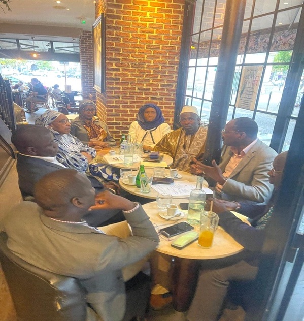 Communiqué à l’attention des associations, des communautés mauritaniennes, des mauritaniens résidents en France. Communiqué à l’attention des associations, des communautés mauritaniennes, des mauritaniens résidents en France.