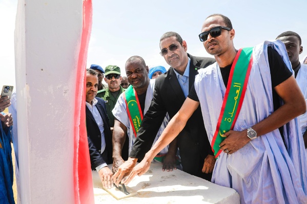 Le Secrétaire général de TAAZOUR pose la première pierre d’un logement social dans la localité d’Amridha Le Secrétaire général de TAAZOUR pose la première pierre d’un logement social dans la localité d’Amridha