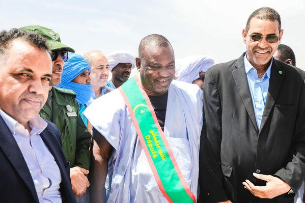 Le Secrétaire général de TAAZOUR pose la première pierre d’un logement social dans la localité d’Amridha Le Secrétaire général de TAAZOUR pose la première pierre d’un logement social dans la localité d’Amridha