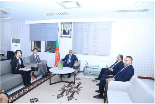 Le ministre des Affaires économiques reçoit l’ambassadeur du Japon Le ministre des Affaires économiques reçoit l’ambassadeur du Japon