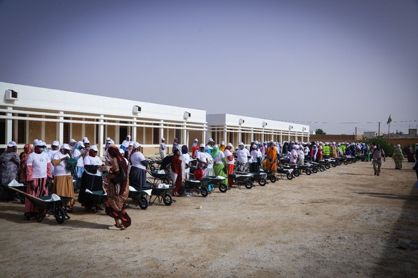 Le Délégué Général à la Solidarité Nationale lance une campagne bénévole de nettoyage des écoles primaires et secondaires à la veille de la rentrée scolaire Le Délégué Général à la Solidarité Nationale lance une campagne bénévole de nettoyage des écoles primaires et secondaires à la veille de la rentrée scolaire