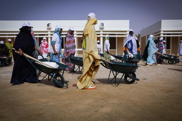 Le Délégué Général à la Solidarité Nationale lance une campagne bénévole de nettoyage des écoles primaires et secondaires à la veille de la rentrée scolaire Le Délégué Général à la Solidarité Nationale lance une campagne bénévole de nettoyage des écoles primaires et secondaires à la veille de la rentrée scolaire