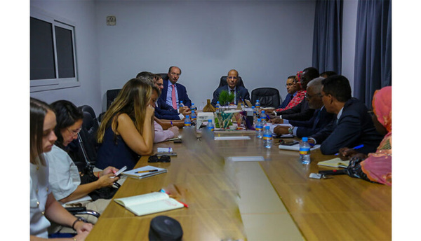 Le ministre de la Formation professionnelle tient une réunion avec une délégation du gouvernement des îles Canaries