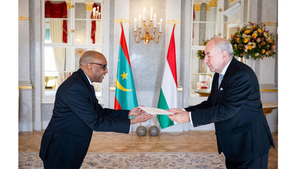 L’ambassadeur de Mauritanie auprès de la Hongrie présente ses lettres de créance