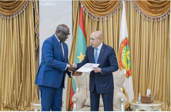 Le Président de la République reçoit un message écrit du Président de la Guinée-Bissau Le Président de la République reçoit un message écrit du Président de la Guinée-Bissau