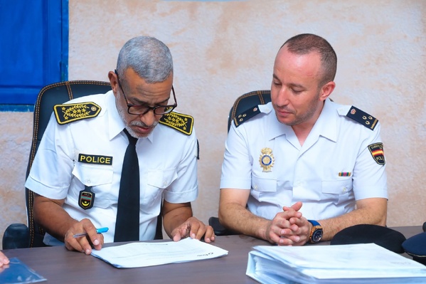 Migration : remise officielle à la Police nationale mauritanienne de deux centres d’accueil temporaire de migrants débarqués (CATE) en Mauritanie. Migration : remise officielle à la Police nationale mauritanienne de deux centres d’accueil temporaire de migrants débarqués (CATE) en Mauritanie.