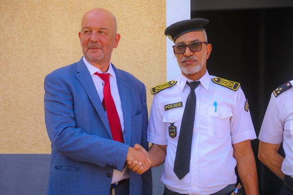 Migration : remise officielle à la Police nationale mauritanienne de deux centres d’accueil temporaire de migrants débarqués (CATE) en Mauritanie. Migration : remise officielle à la Police nationale mauritanienne de deux centres d’accueil temporaire de migrants débarqués (CATE) en Mauritanie.