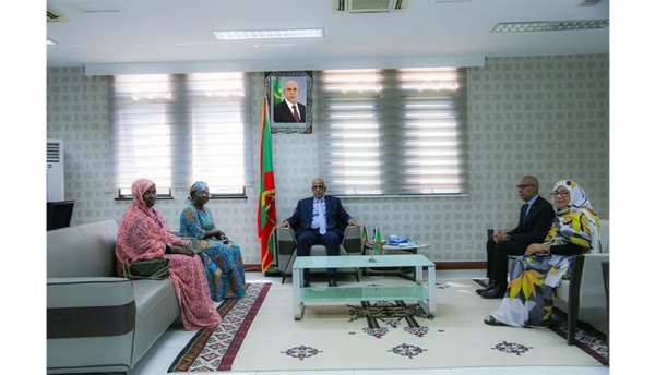 Le ministre des Affaires Économiques reçoit la représentante résidente du FNUAP Le ministre des Affaires Économiques reçoit la représentante résidente du FNUAP