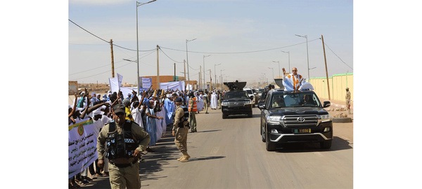 Imposant accueil populaire du Président de la République à son arrivée dans la ville de Néma
