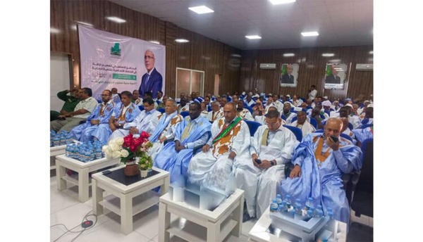 Le ministre de la Justice devant les habitants de l’Assaba : Le programme d’urgence vise à généraliser l’accès aux services de base et à renforcer le développement local