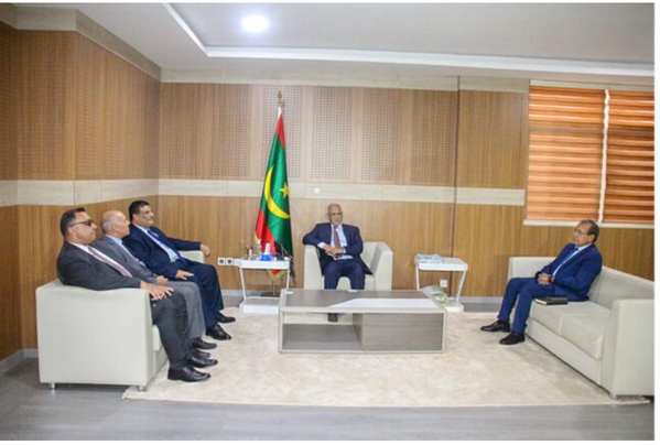 Le président de l’Assemblée nationale s’entretient avec l’ambassadeur de Palestine Le président de l’Assemblée nationale s’entretient avec l’ambassadeur de Palestine