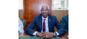 Le ministre des Domaines tient une séance de travail avec le ministre togolais de l’Environnement Le ministre des Domaines tient une séance de travail avec le ministre togolais de l’Environnement