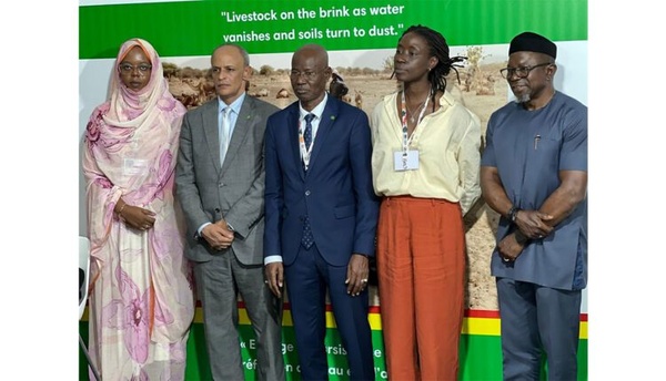 Le ministre des domaines, du patrimoine de l’Etat et de la réforme foncière rencontre le directeur du Centre régional de services pour l’Afrique