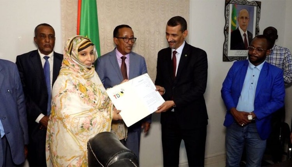 Signature des contrats des employés de la Société Mauritanienne de Radiodiffusion et de Télévision