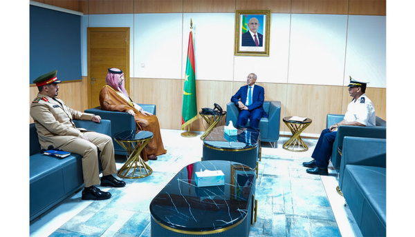 Le ministre de la Défense reçoit l’ambassadeur saoudien