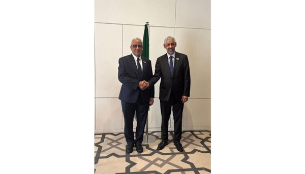 Le ministre des Affaires économiques et le président de la Banque africaine de développement examinent les moyens de renforcer les relations de partenariat Le ministre des Affaires économiques et le président de la Banque africaine de développement examinent les moyens de renforcer les relations de partenariat