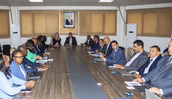 Le ministre de l’Énergie et du Pétrole reçoit une délégation de haut niveau de la Banque mondiale Le ministre de l’Énergie et du Pétrole reçoit une délégation de haut niveau de la Banque mondiale