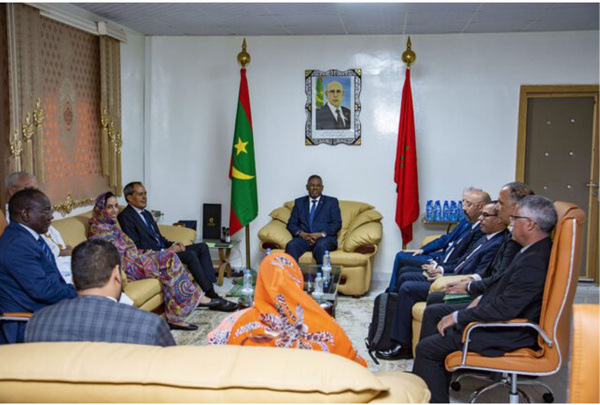 Le ministre délégué auprès du ministre de l’Intérieur discute avec une délégation marocaine du renforcement de la coopération dans le domaine de la décentralisation et du développement local Le ministre délégué auprès du ministre de l’Intérieur discute avec une délégation marocaine du renforcement de la coopération dans le domaine de la décentralisation et du développement local