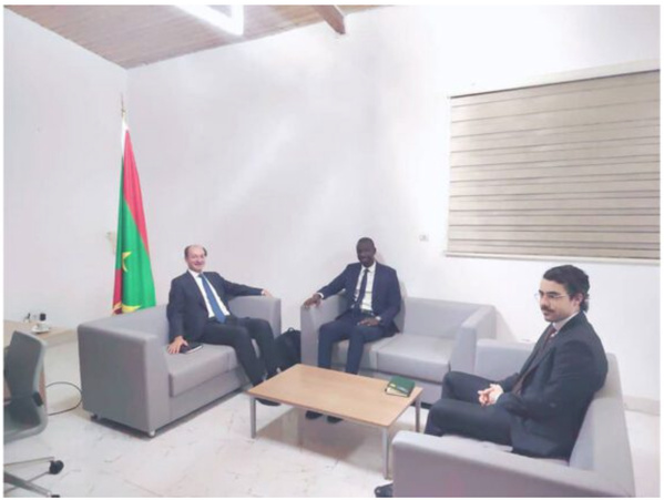 Le ministre des Mines et de l’Industrie s’entretient avec l’ambassadeur espagnol Le ministre des Mines et de l’Industrie s’entretient avec l’ambassadeur espagnol