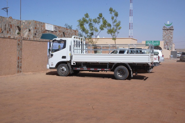 Le délégué général à Taazour supervise le lancement du projet de développement intégré en faveur de la municipalité de Ouadane Le délégué général à Taazour supervise le lancement du projet de développement intégré en faveur de la municipalité de Ouadane