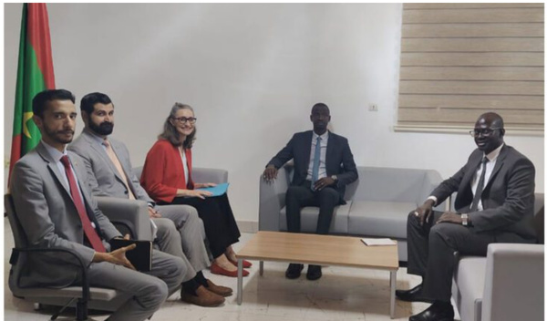 Le ministre des Mines et de l’Industrie reçoit la chargée d’affaires de l’ambassade des États-Unis Le ministre des Mines et de l’Industrie reçoit la chargée d’affaires de l’ambassade des États-Unis