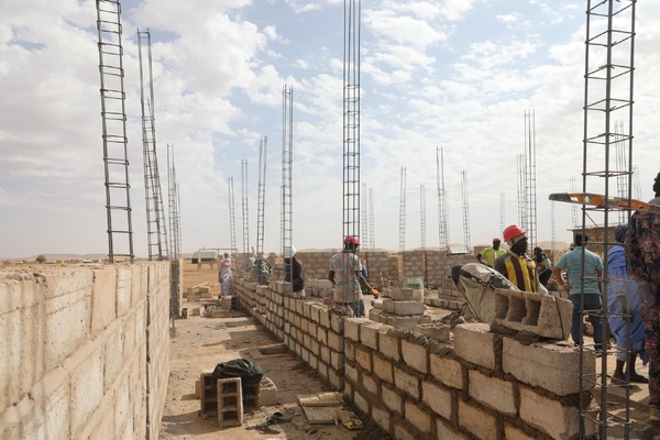 Assaba : Le Secrétaire général de “Taazour” s’enquiert l’avancement des travaux dans les agglomérations rurales de la commune de Boulehrath