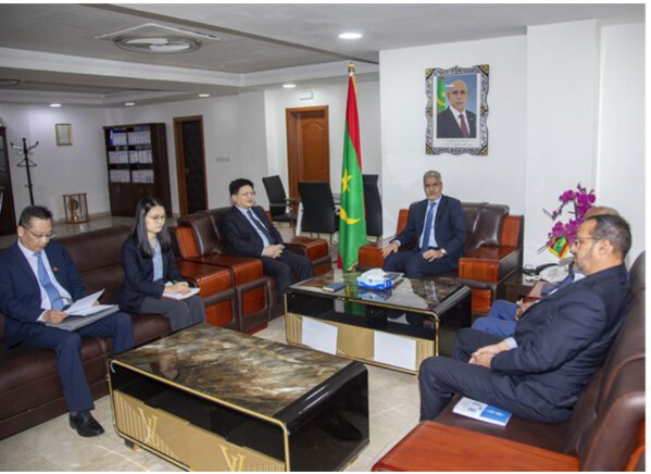 Le ministre de l’Agriculture discute avec l’ambassadeur de Chine des moyens de renforcer la coopération dans le domaine agricole Le ministre de l’Agriculture discute avec l’ambassadeur de Chine des moyens de renforcer la coopération dans le domaine agricole