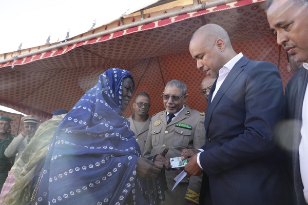 Le Délégué général de Taazour supervise le lancement de nombre de projets de développement au profit de la wilaya du Hodh Chargui Le Délégué général de Taazour supervise le lancement de nombre de projets de développement au profit de la wilaya du Hodh Chargui