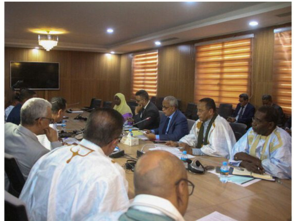 La Commission des affaires économiques de l’Assemblée Nationale examine des projets de loi relatifs au financement de projets d’eau, de routes et d’électricité La Commission des affaires économiques de l’Assemblée Nationale examine des projets de loi relatifs au financement de projets d’eau, de routes et d’électricité