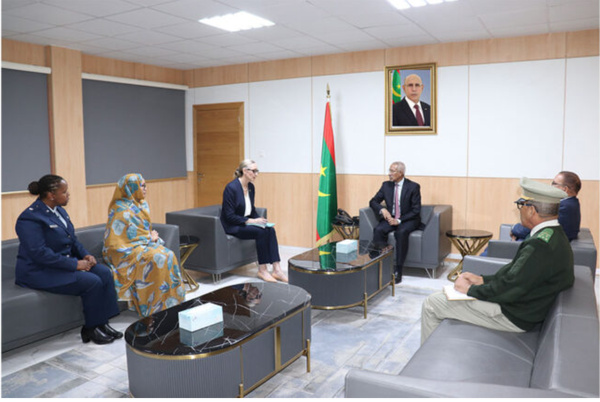 Le ministre de la Défense reçoit la chargée d’affaires par intérim de l’ambassade des USA Le ministre de la Défense reçoit la chargée d’affaires par intérim de l’ambassade des USA