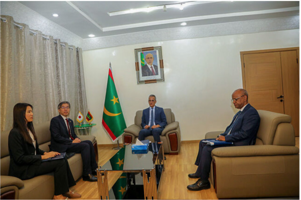 Le ministre de la Pêche s’entretient avec l’ambassadeur du Japon Le ministre de la Pêche s’entretient avec l’ambassadeur du Japon