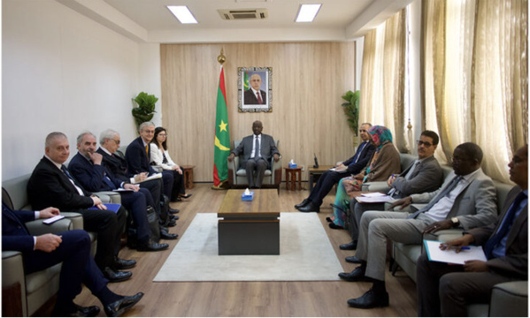 Le ministre des Affaires étrangères reçoit une délégation de haut niveau du ministère italien des Affaires étrangères Le ministre des Affaires étrangères reçoit une délégation de haut niveau du ministère italien des Affaires étrangères