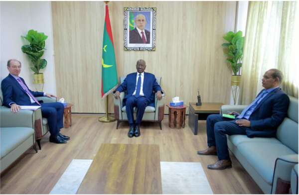 Le ministre des Affaires étrangères reçoit l’ambassadeur d’Espagne