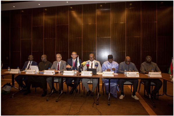 Le Conseil des Ministres de l’Organisation pour la Mise en Valeur du Fleuve Sénégal (OMVS) approuve le lancement de la première phase du projet de navigation fluviale Le Conseil des Ministres de l’Organisation pour la Mise en Valeur du Fleuve Sénégal (OMVS) approuve le lancement de la première phase du projet de navigation fluviale