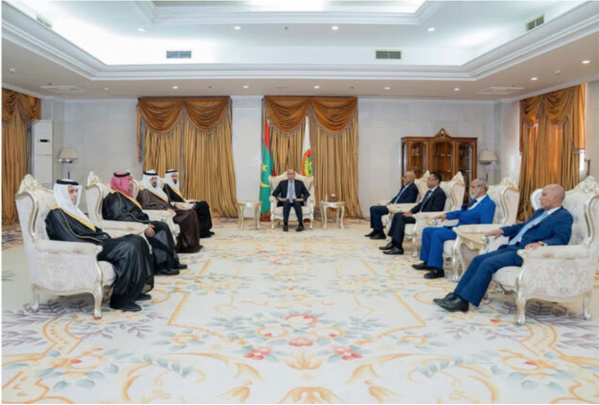 Le Président de la République reçoit le ministre saoudien du Hajj et de l’Omra Le Président de la République reçoit le ministre saoudien du Hajj et de l’Omra