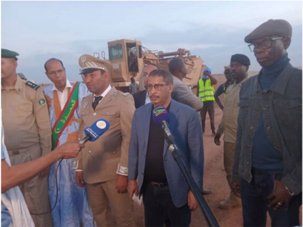 Le ministre de l’Équipement et des Transports inspecte les travaux au niveau de l’axe routier Monguel- Sawatta Le ministre de l’Équipement et des Transports inspecte les travaux au niveau de l’axe routier Monguel- Sawatta