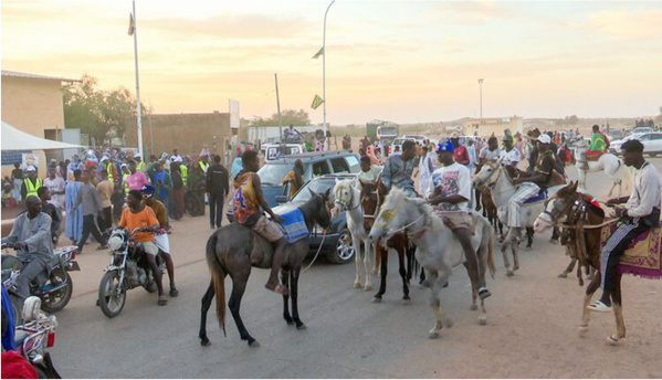 Gorgol : Ambiance chaleureuse et festive pour accueillir le Président de la République Gorgol : Ambiance chaleureuse et festive pour accueillir le Président de la République