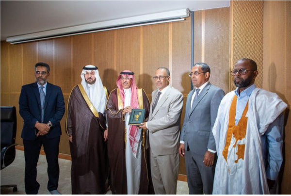 Le président de l’UNPM reçoit une délégation du Conseil de la Choura saoudien Le président de l’UNPM reçoit une délégation du Conseil de la Choura saoudien