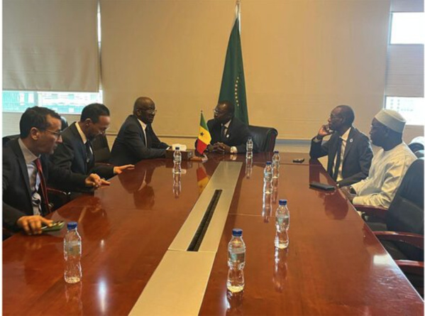 Visite de courtoisie du ministre des Affaires étrangères au Premier ministre sénégalais Visite de courtoisie du ministre des Affaires étrangères au Premier ministre sénégalais